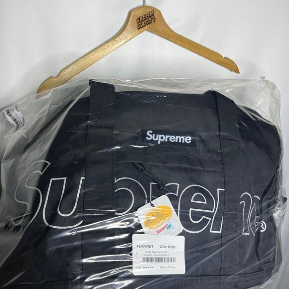 Supreme Other - FW18 2018 Supreme Big Logo Duffle Bag